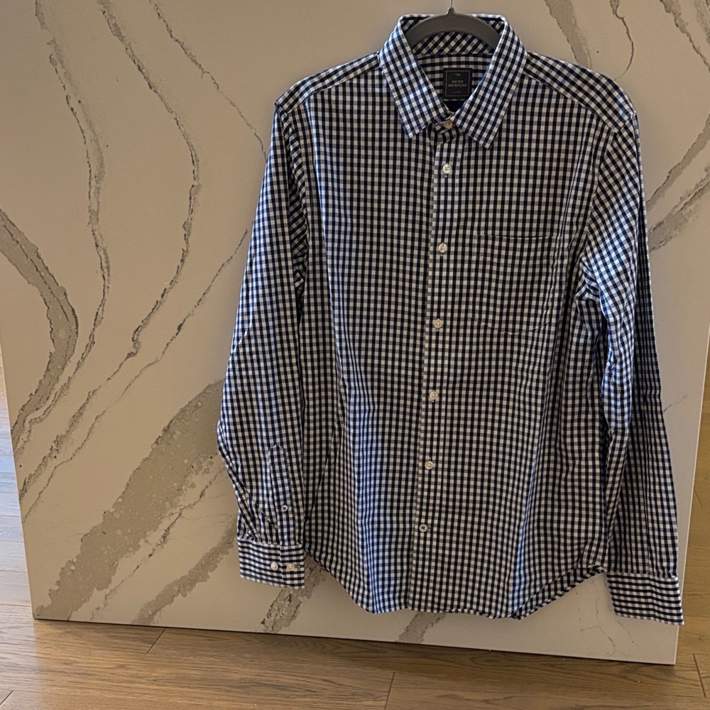 GAP Men's Navy and White Gingham Shirt